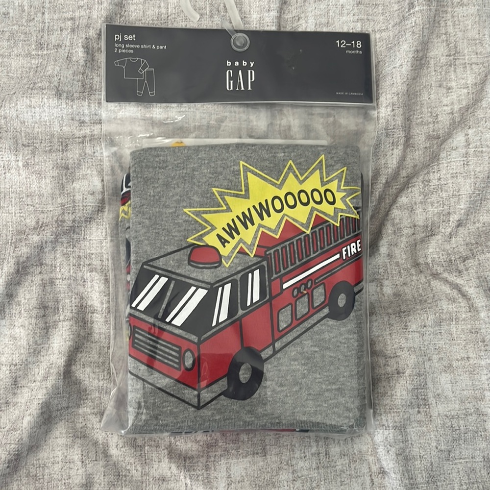 Gap Pj’s 12-18m
